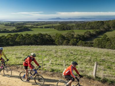 Cyclists on Great Southern Rail Trail